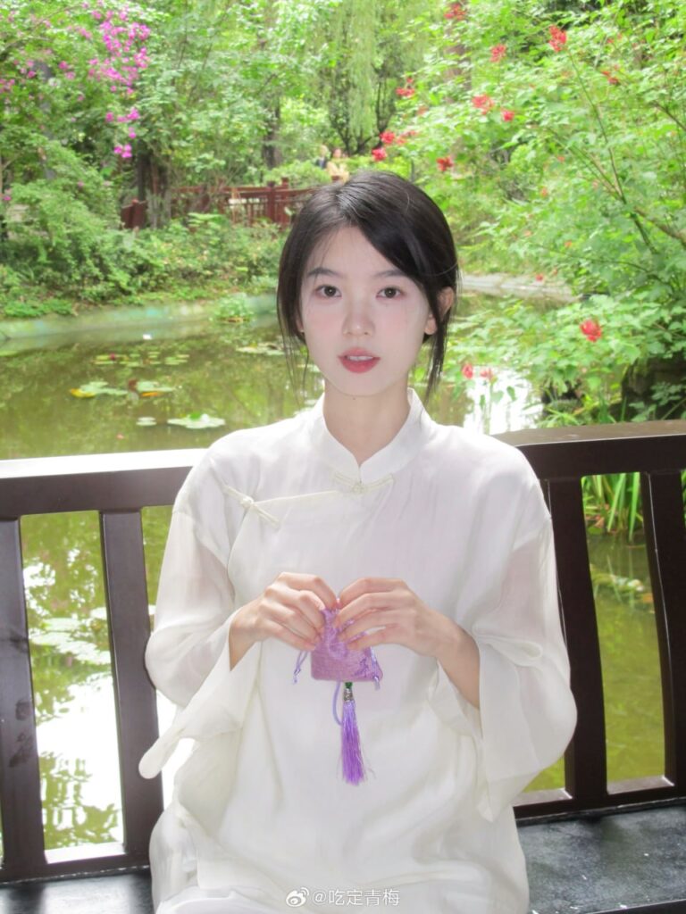 安徽信息工程学院包养